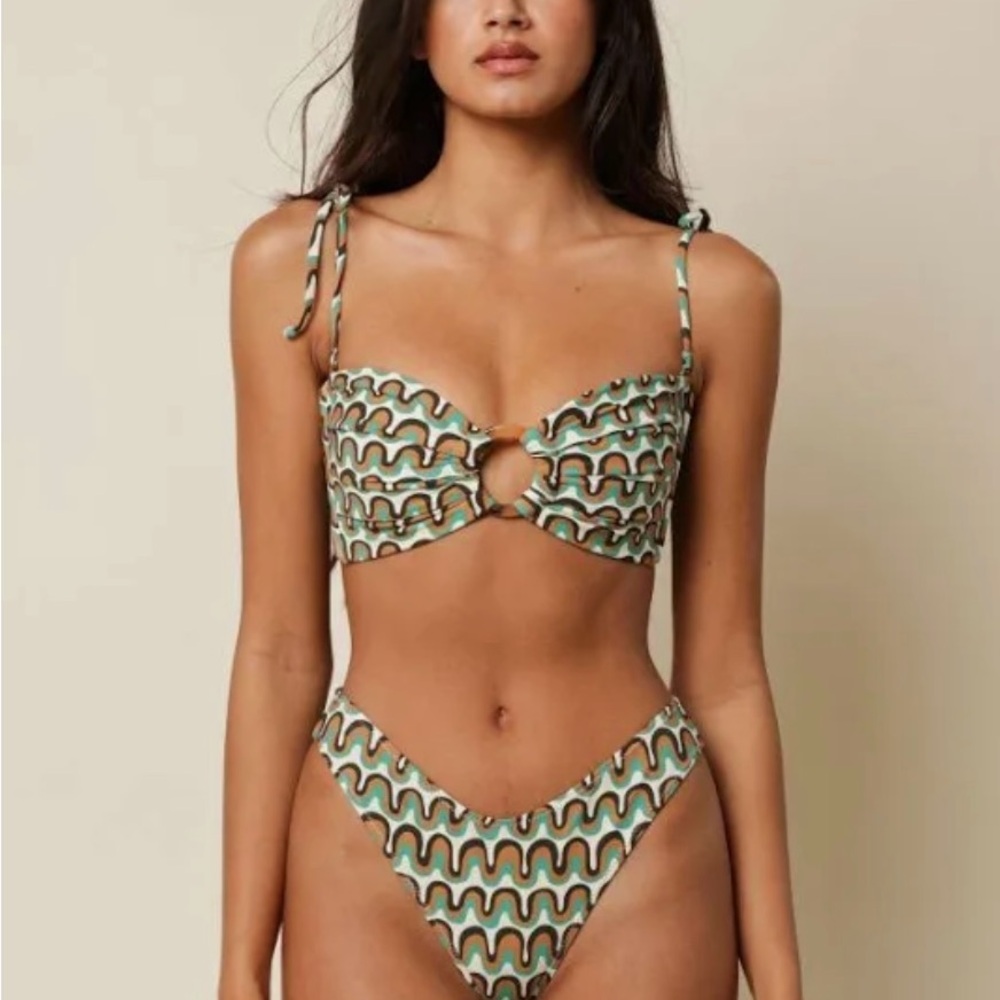 MONTCE Groovy Tori Ties Bandeau Bikini Top & GROOVY LULU BIKINI BOTTOM brand new